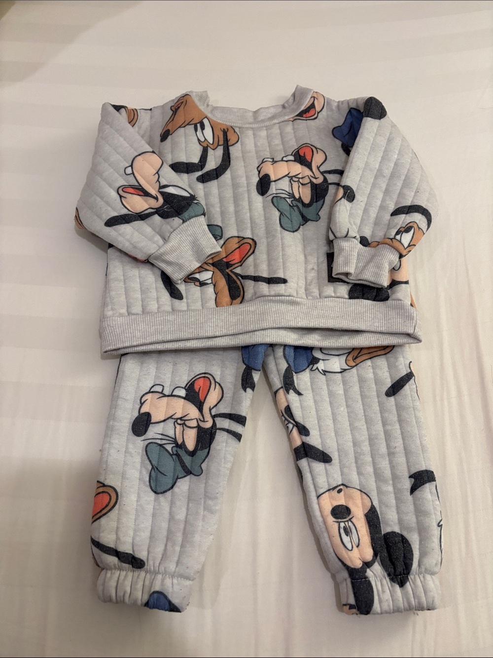 7 Disney Sweaters and Pants Boy